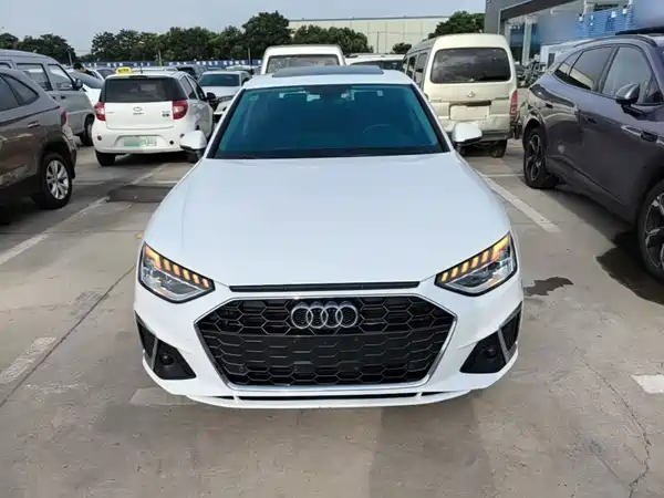 Audi A4L 2021