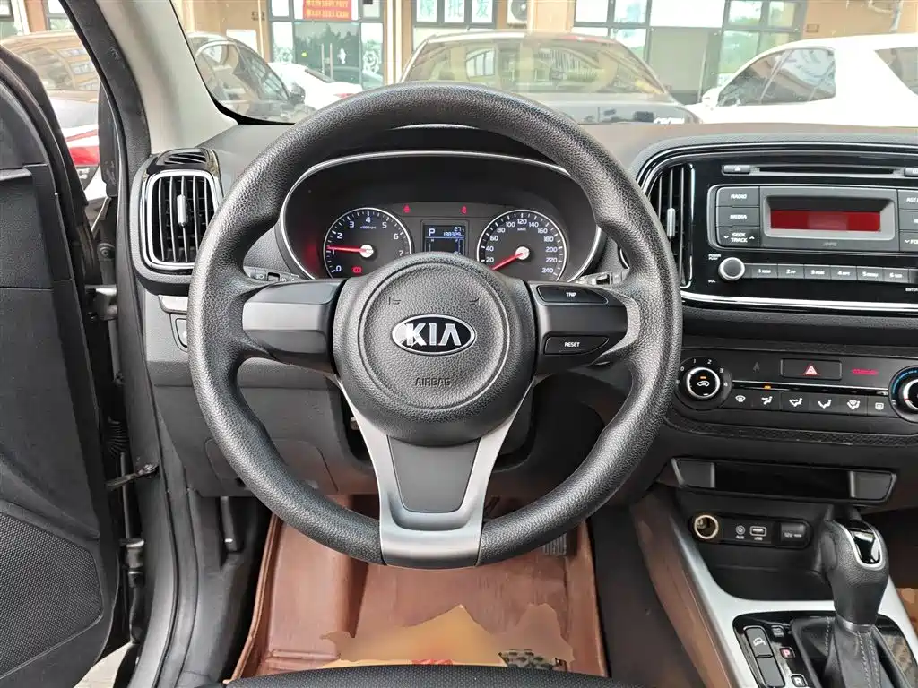 Kia KX3 2016 — фото 11