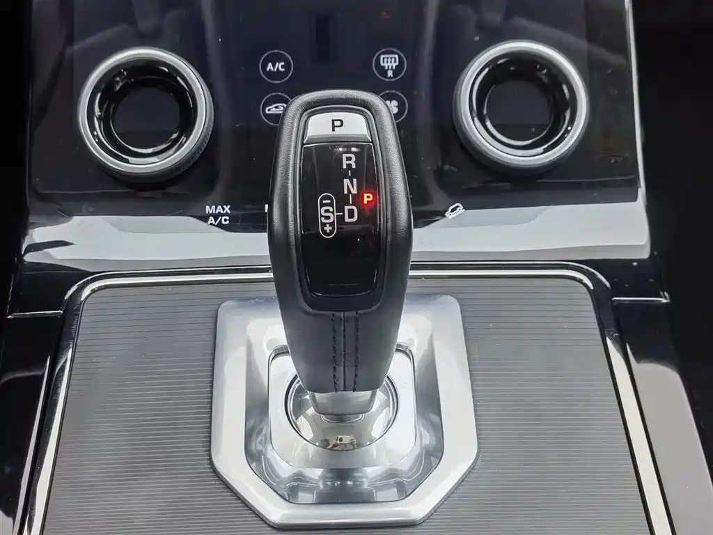 Land Rover Evoque 2020 — фото 13