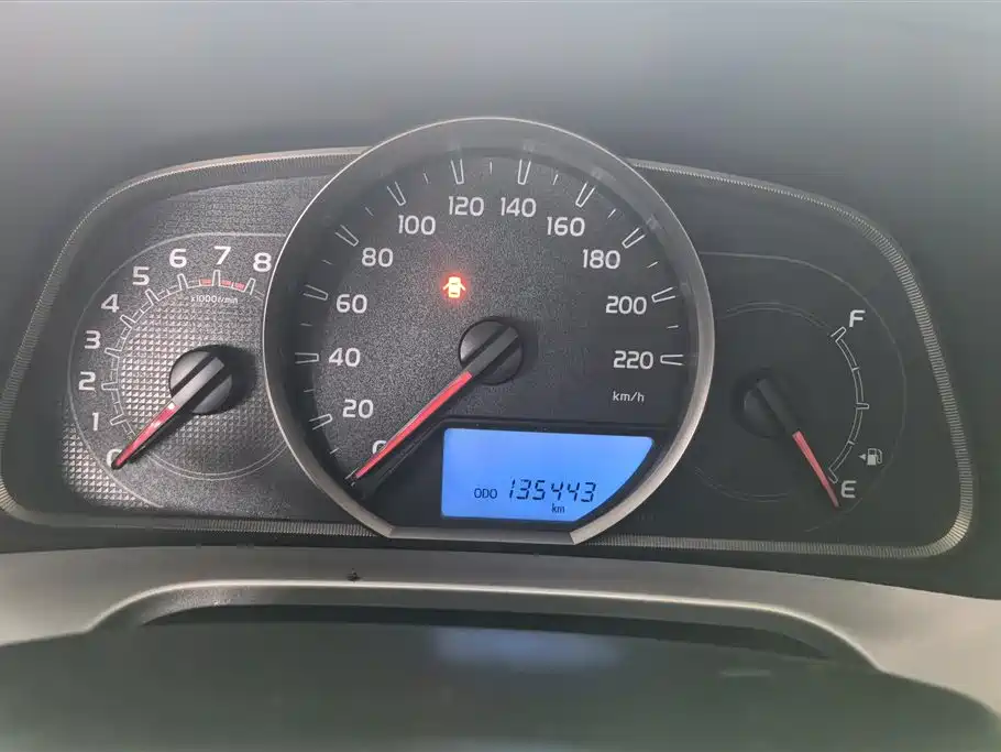 Toyota RAV4 2017 — фото 14