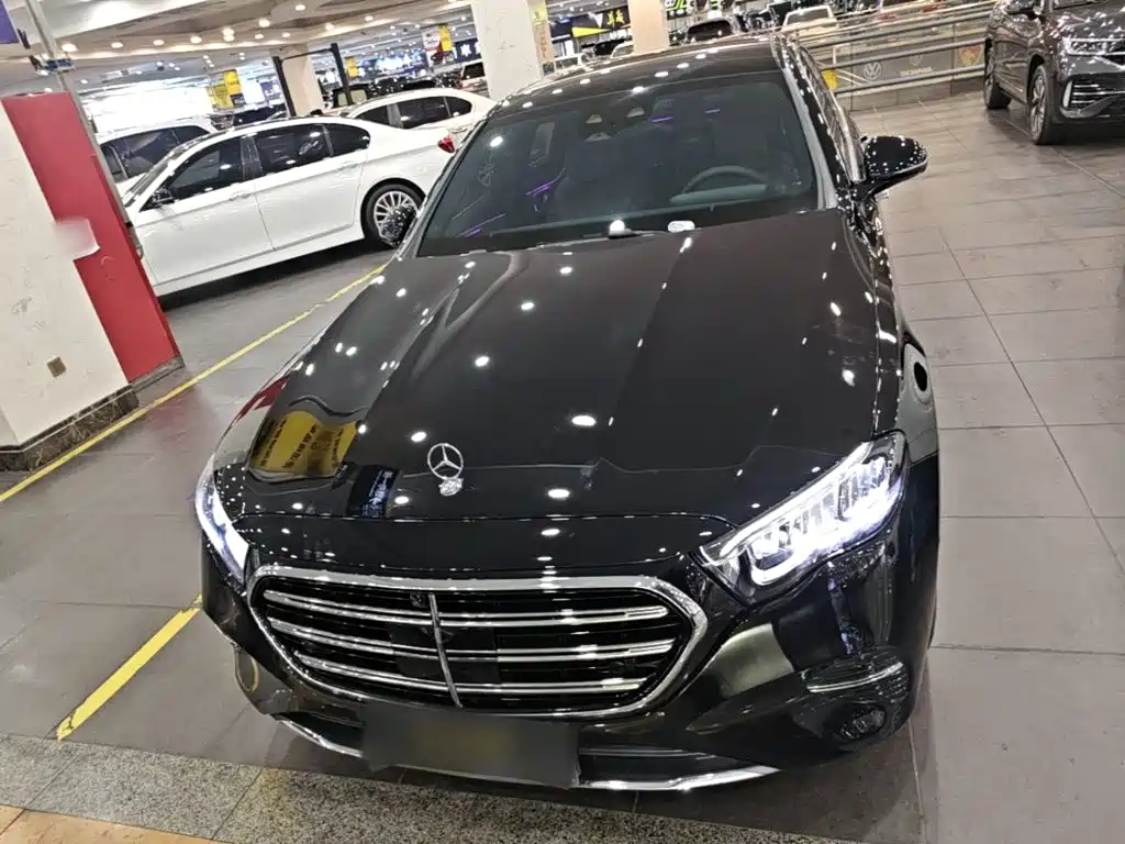 Mercedes-Benz E-Class 2025 — фото 3