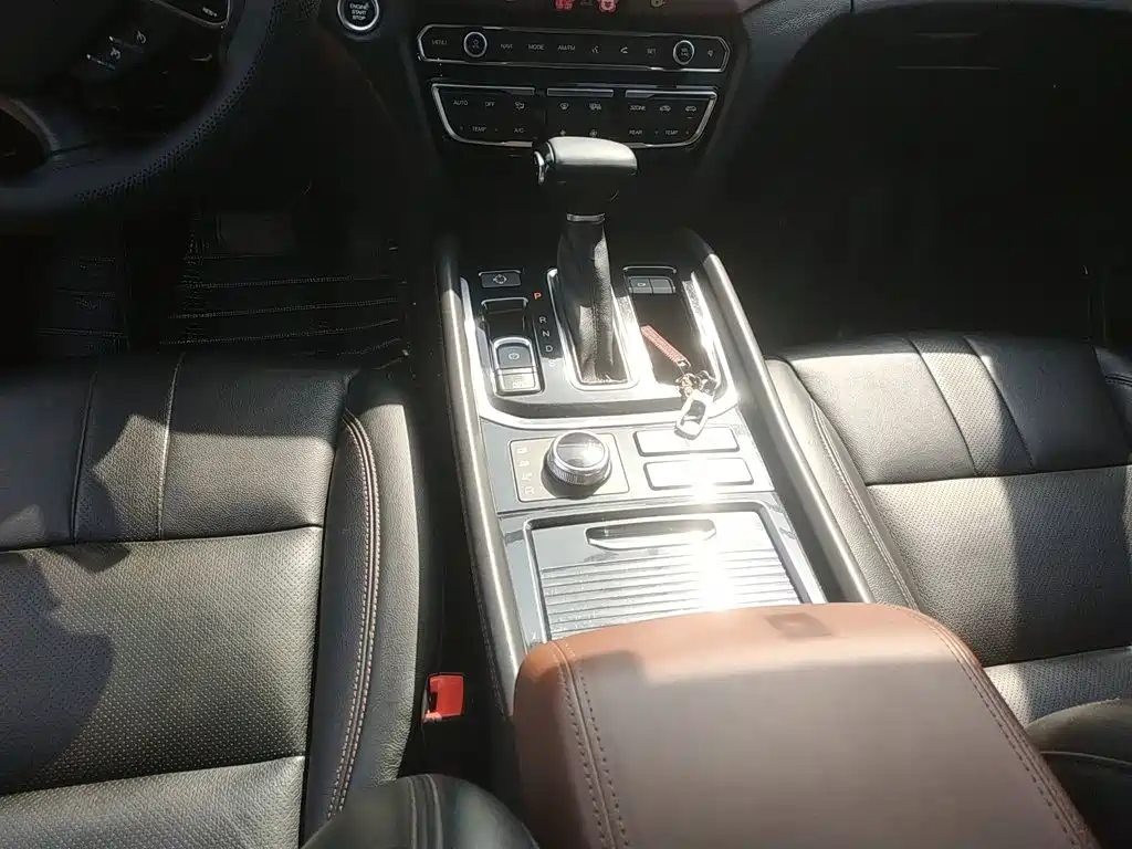 GAC Motor Trumpchi GS8 2018 — фото 10