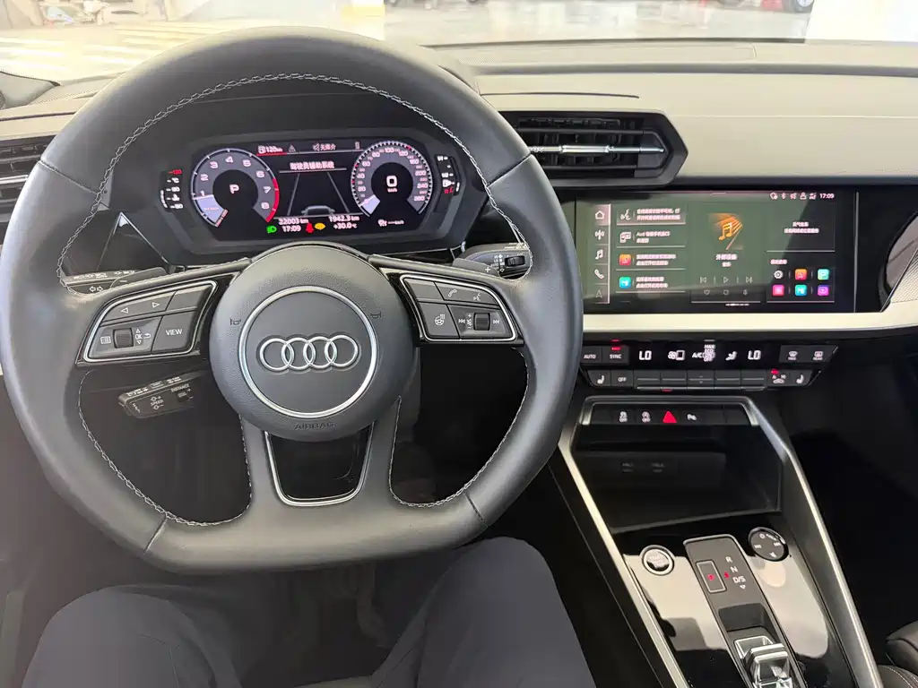 Audi A3 2023 — фото 19