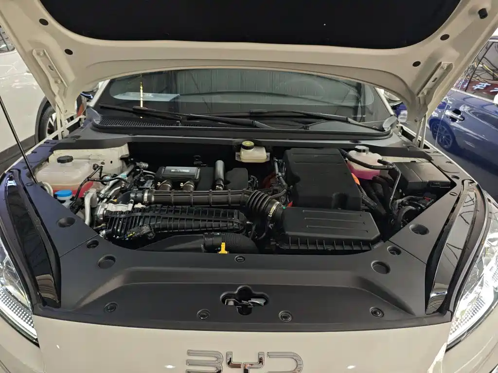 BYD Seal 06 2025 — фото 10
