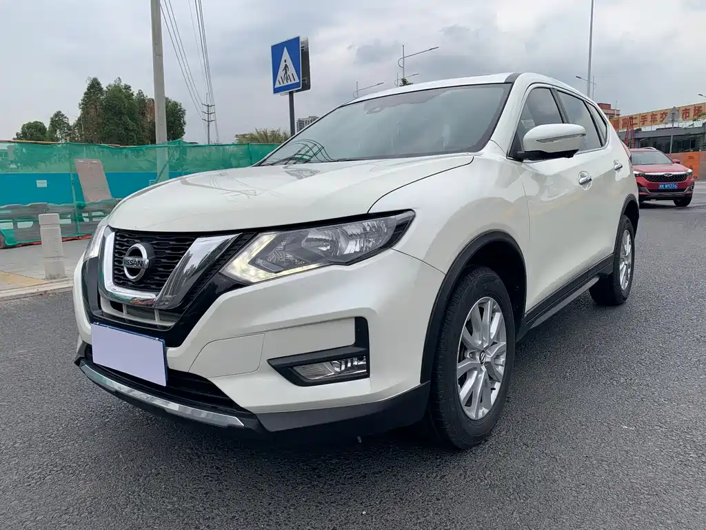 Nissan X-Trail 2021 — фото 1