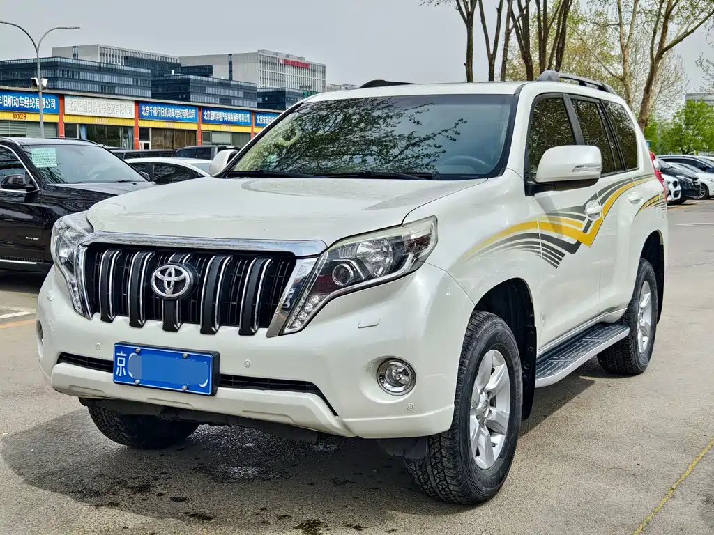 Toyota Prado 2016 — фото 1
