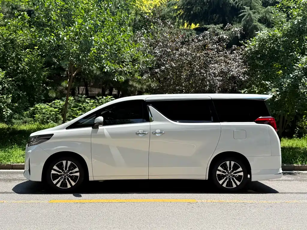 Toyota Alphard 2018 — фото 3