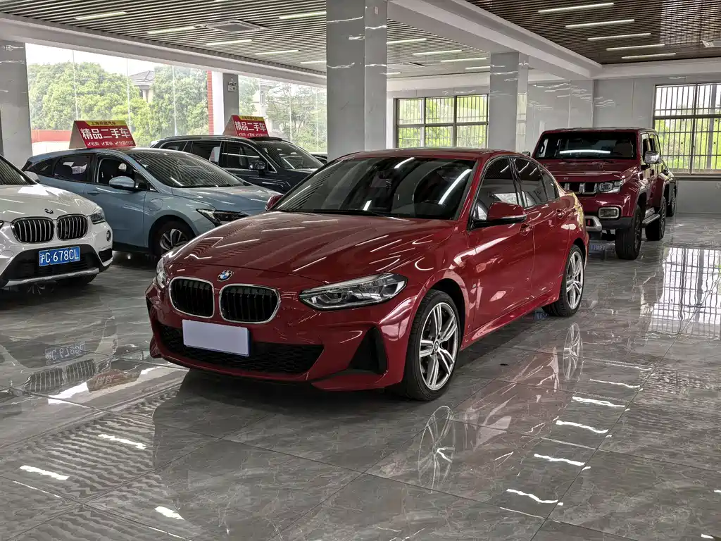 BMW 1 Series 2020 — фото 1