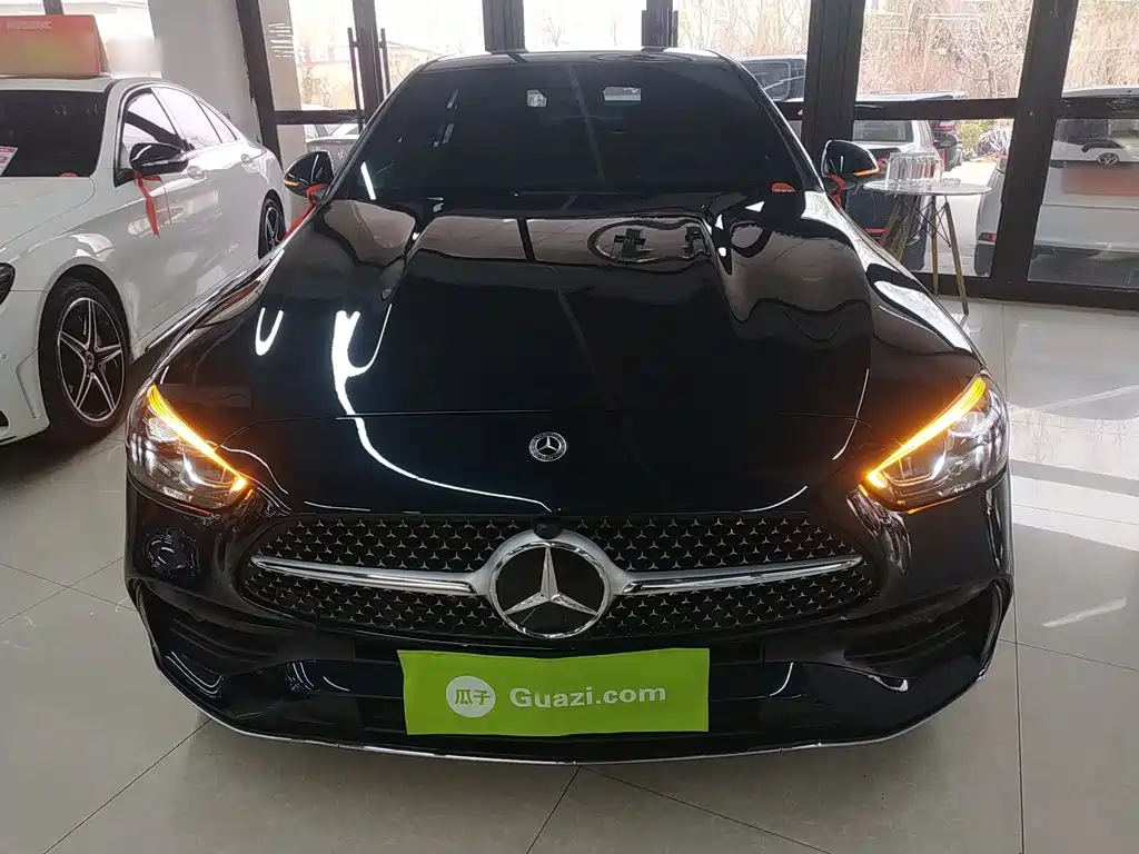 Mercedes-Benz C-Class 2024