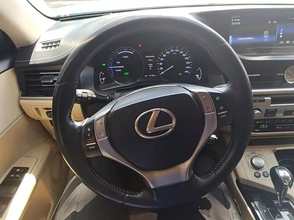 Lexus ES 2014