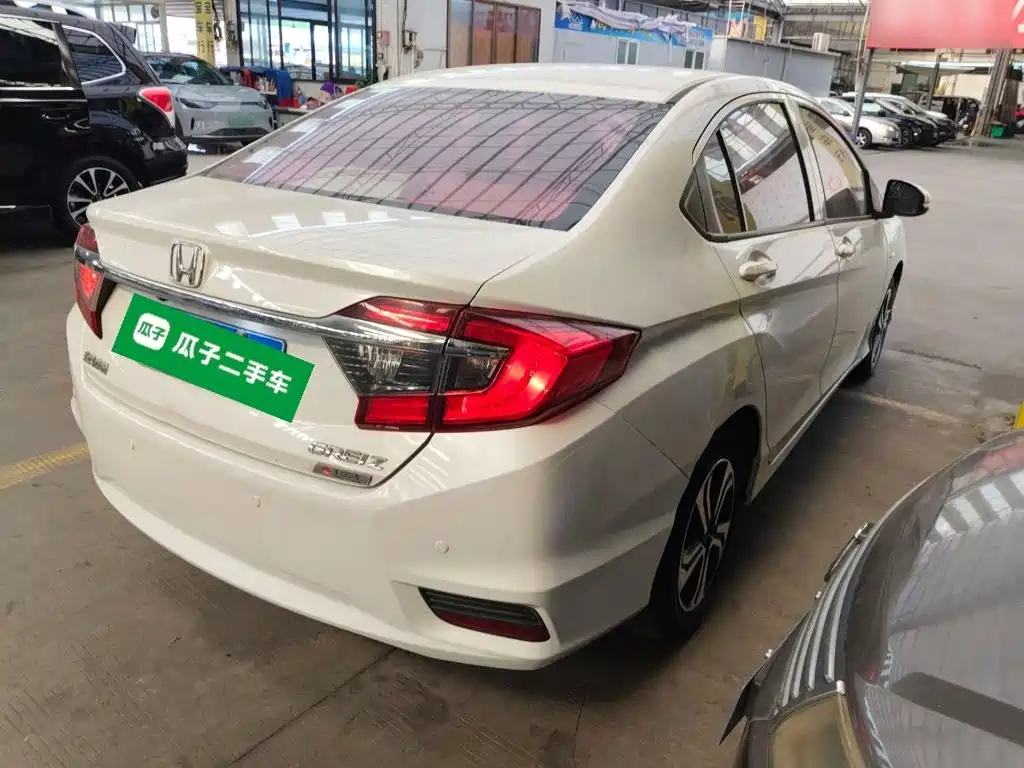 Honda Greiz 2019