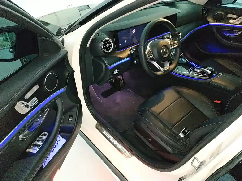 Mercedes-Benz E-Class 2017 — фото 16