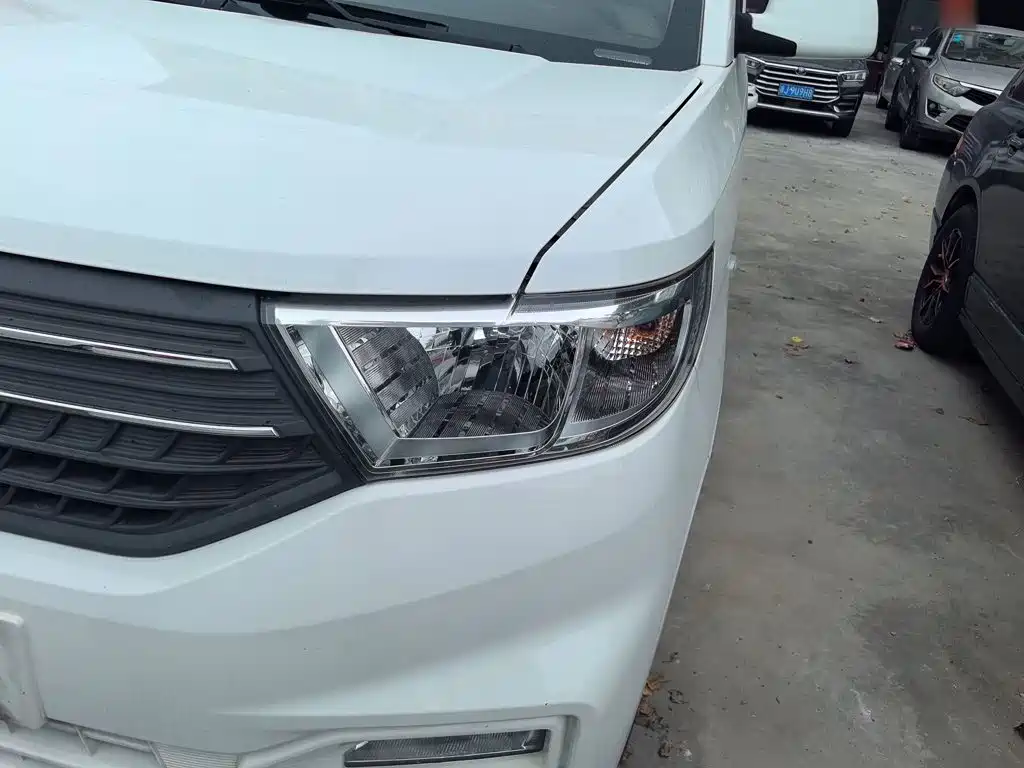 Wuling Hongguang V 2022 — фото 24