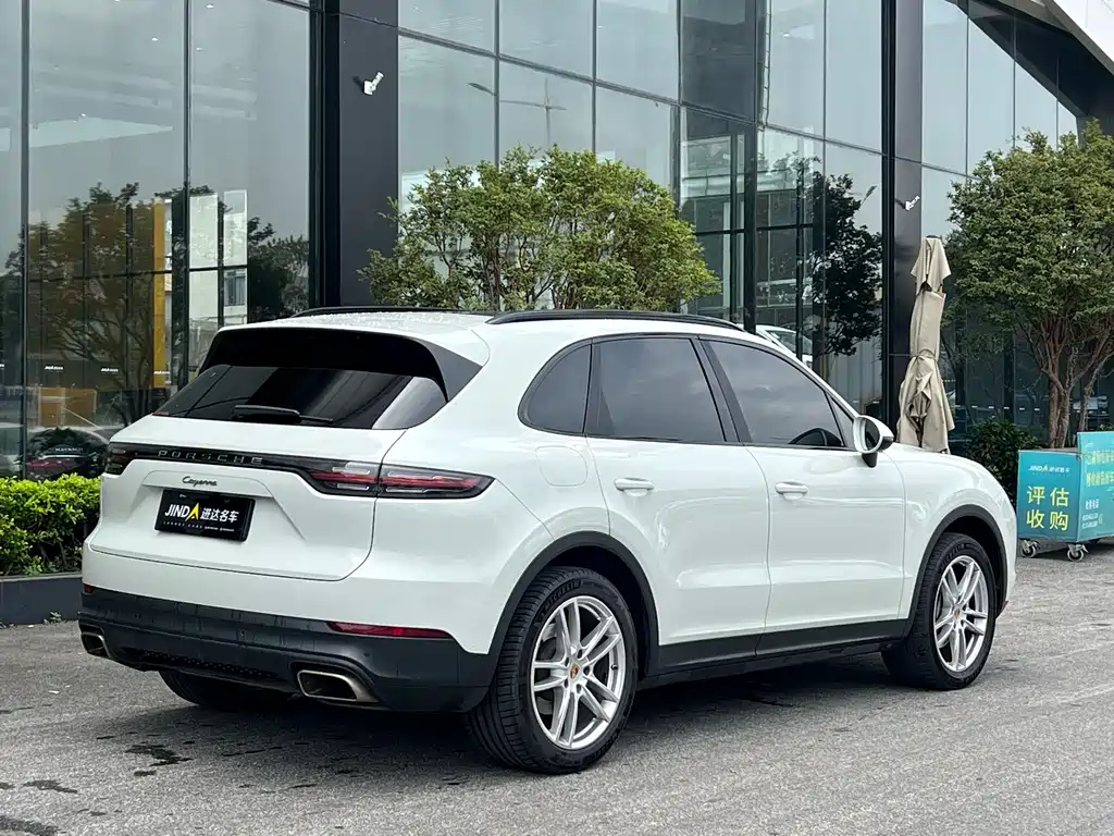 Porsche Cayenne 2018 — фото 9