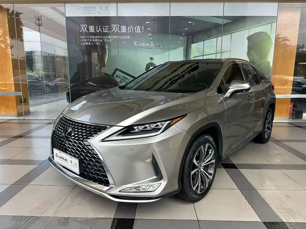 Lexus RX 2020 — фото 1