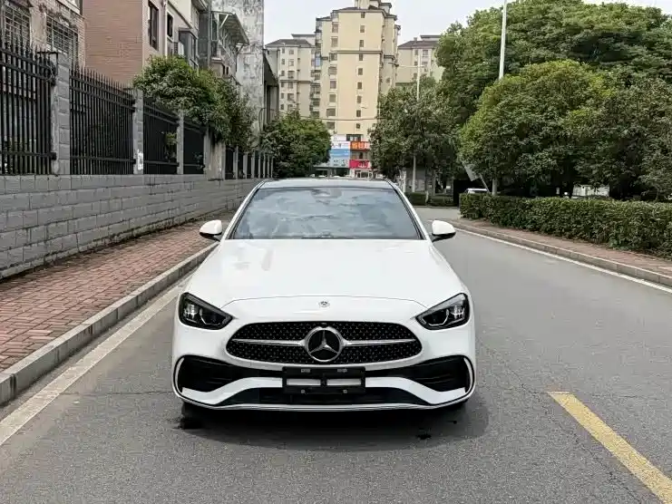 Mercedes-Benz C-Class 2023 — фото 2