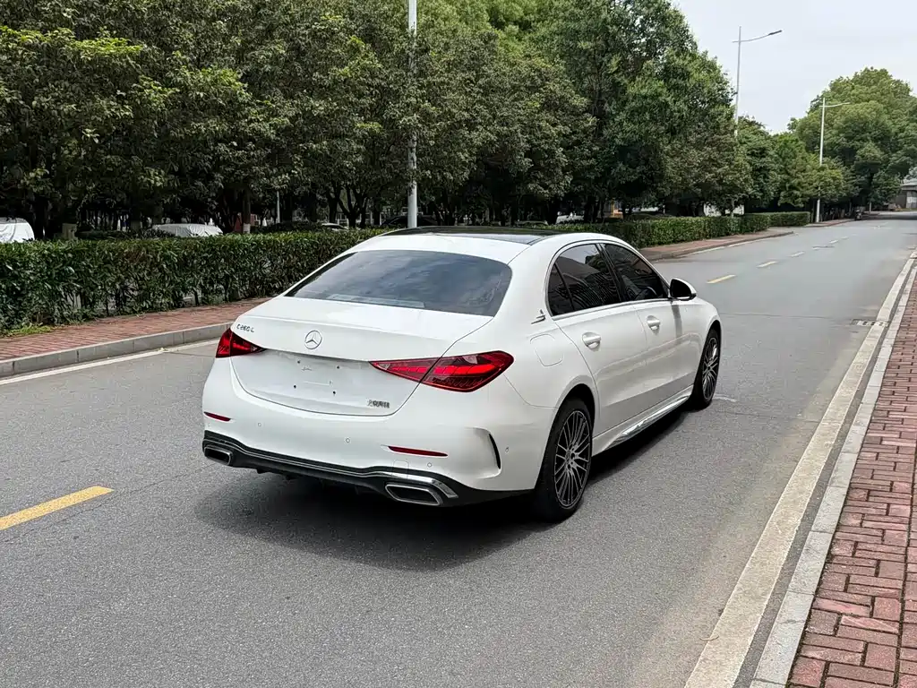 Mercedes-Benz C-Class 2023 — фото 14