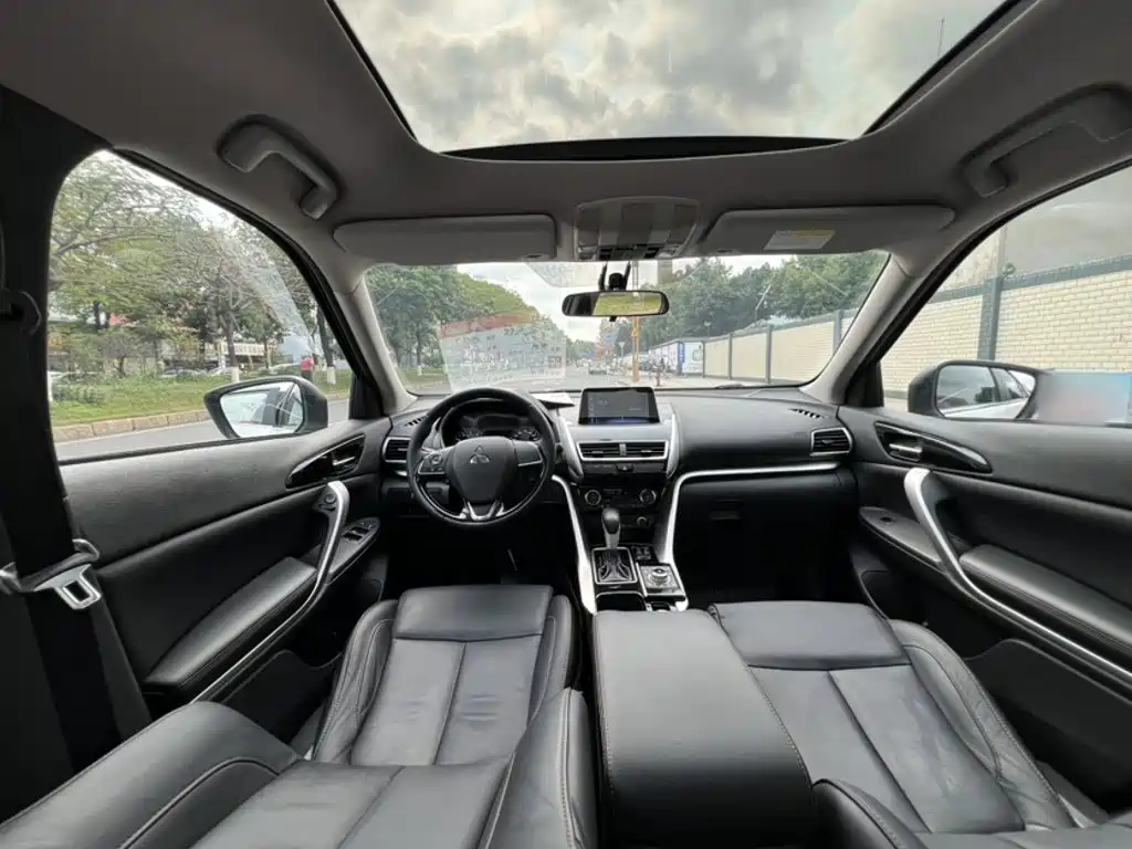 Mitsubishi Eclipse Cross 2019 — фото 14