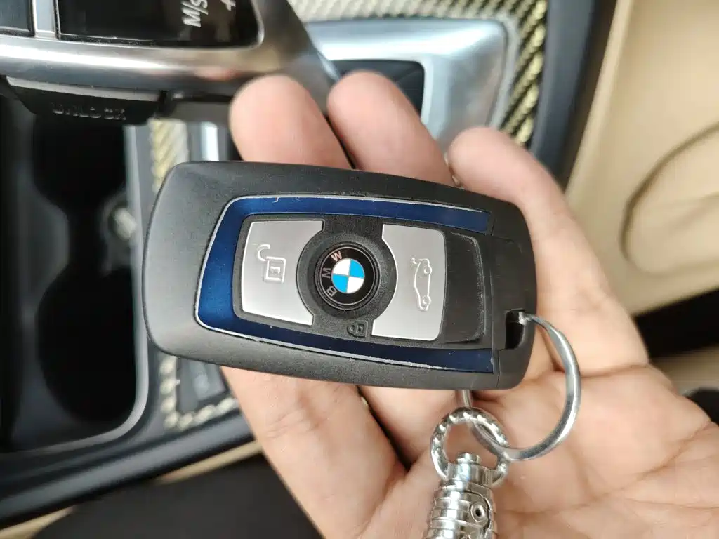 BMW 3 Series 2017 — фото 17