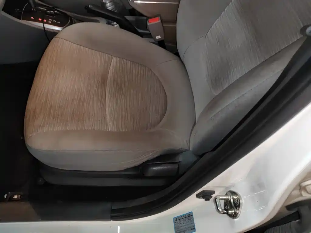 Hyundai Verna 2015 — фото 15