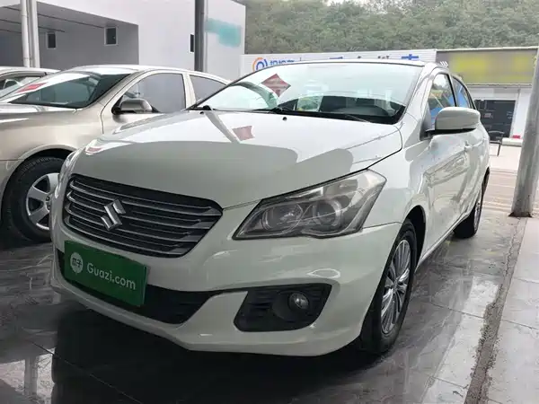 Suzuki Qiyue 2015