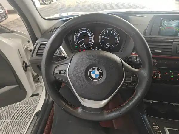 BMW 1 Series 2019