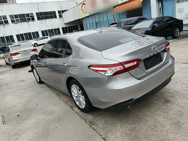 Toyota Camry 2021