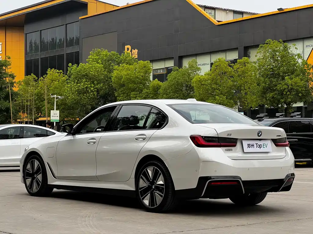 BMW i3 2024
