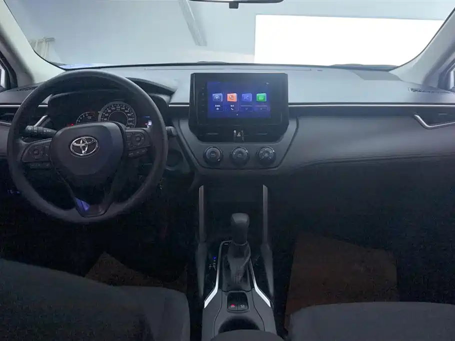 Toyota Corolla Cross 2023 — фото 12