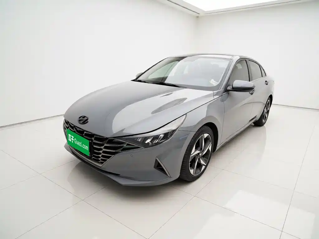 Hyundai Elantra 2023
