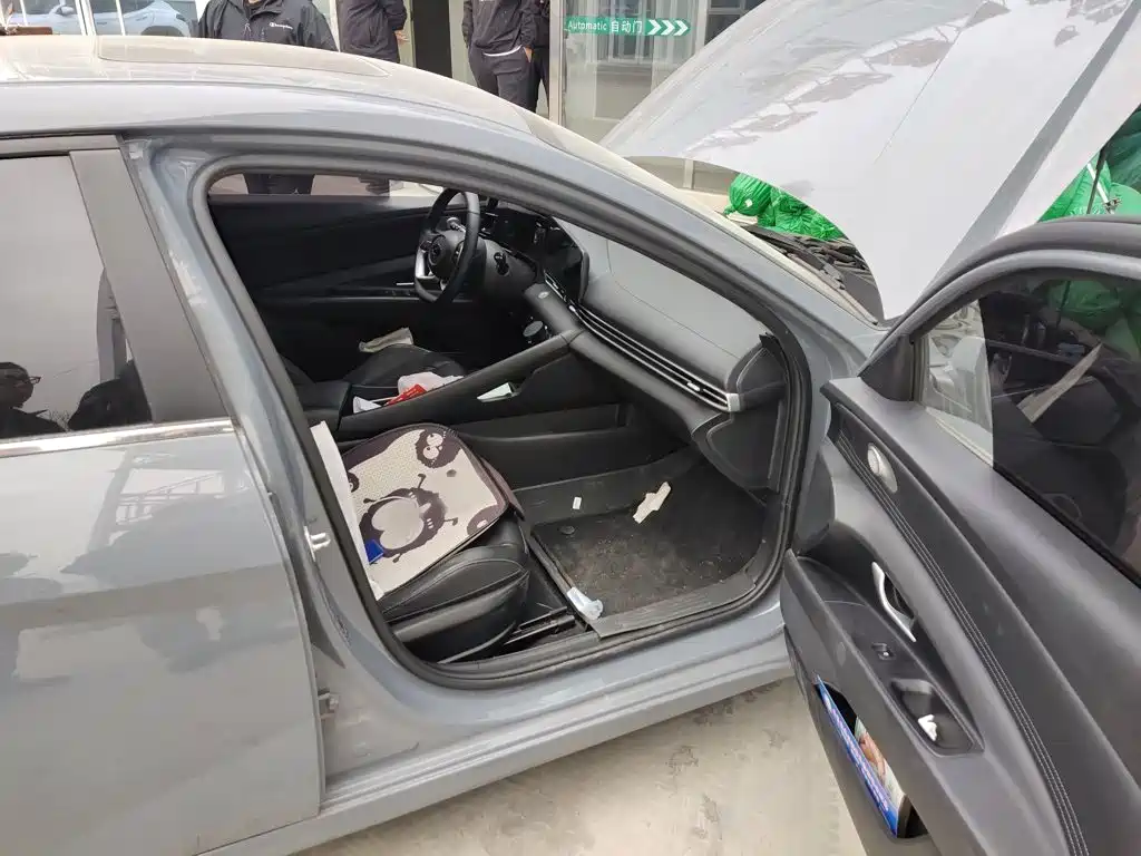 Hyundai Elantra 2023 — фото 20
