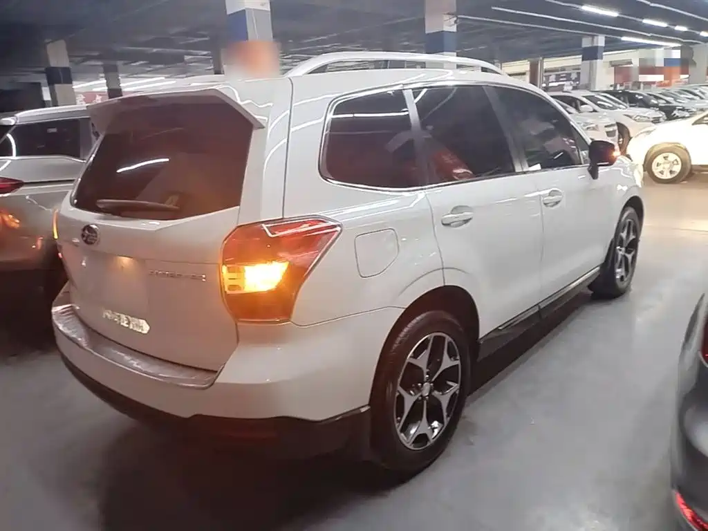 Subaru Forester 2015 — фото 7