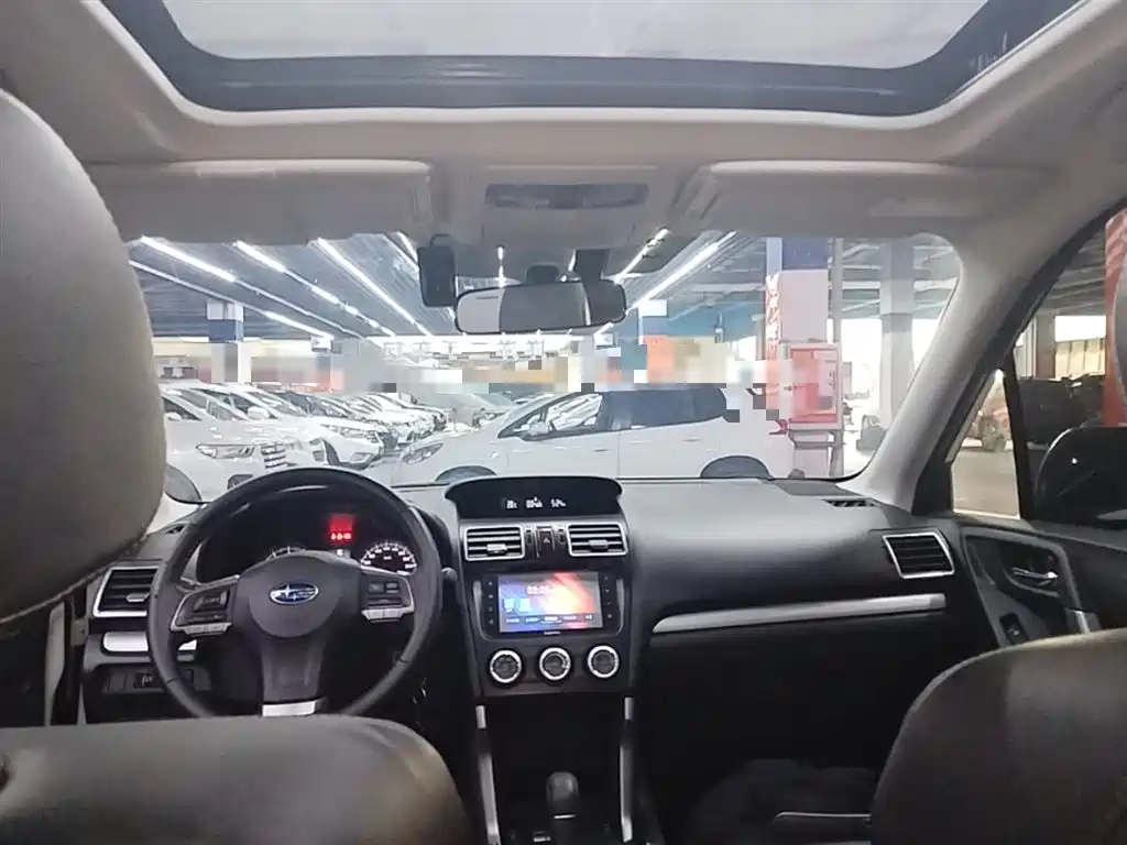 Subaru Forester 2015 — фото 18