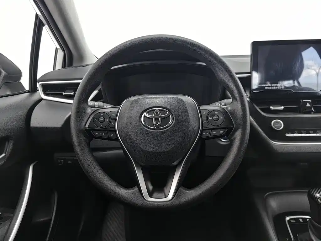 Toyota Corolla 2024 — фото 11