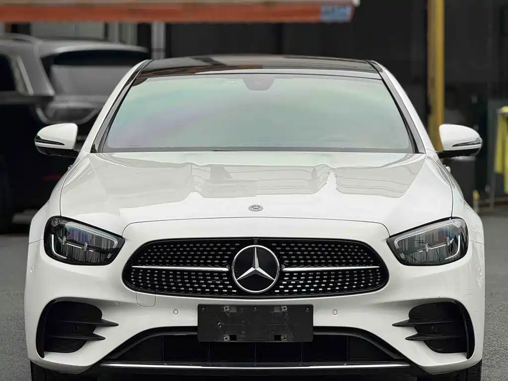Mercedes-Benz E-Class 2022