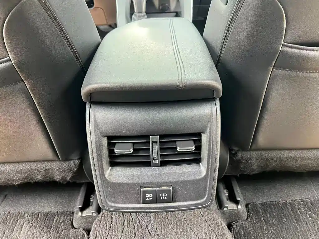 Toyota Avalon 2020 — фото 17