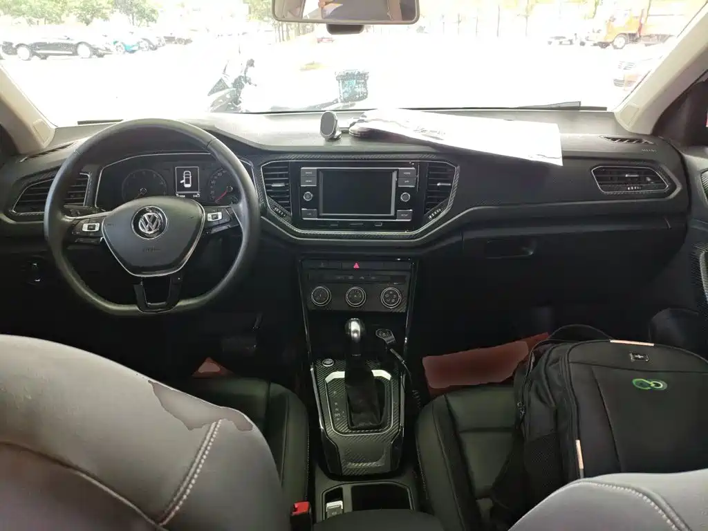 Volkswagen T-Roc 2019