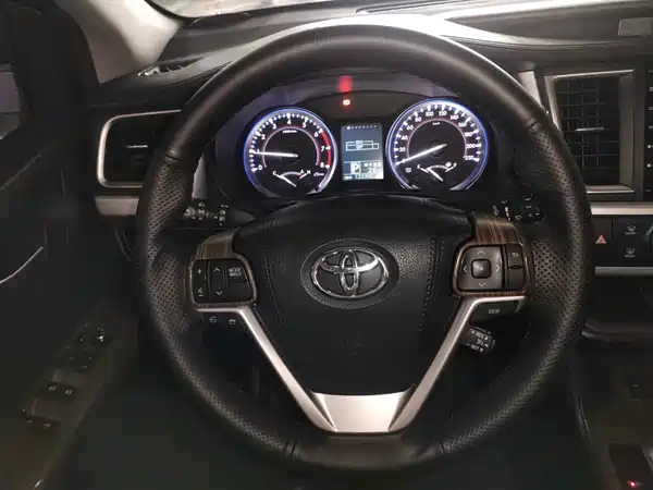 Toyota Highlander 2016