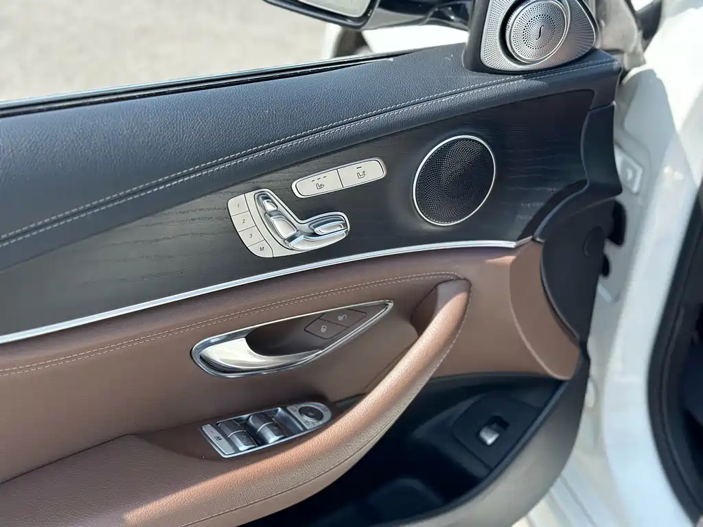 Mercedes-Benz E-Class 2018 — фото 10