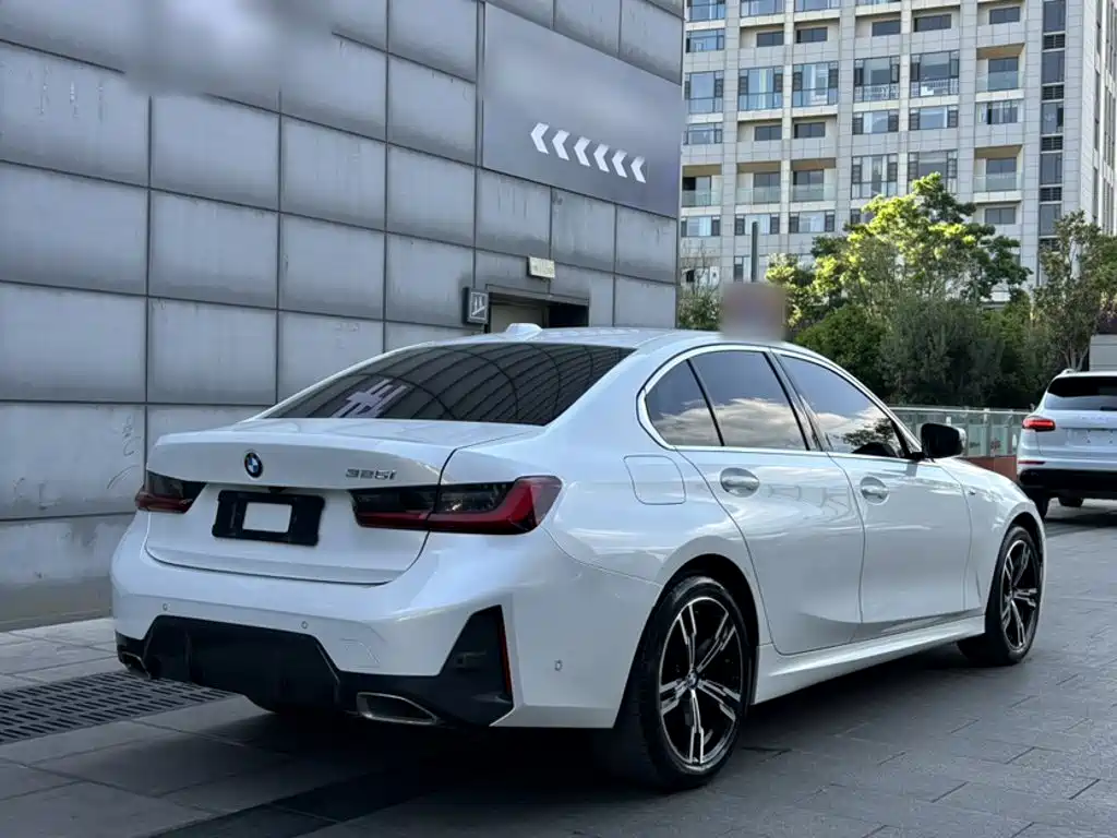BMW 3 Series 2023 — фото 12