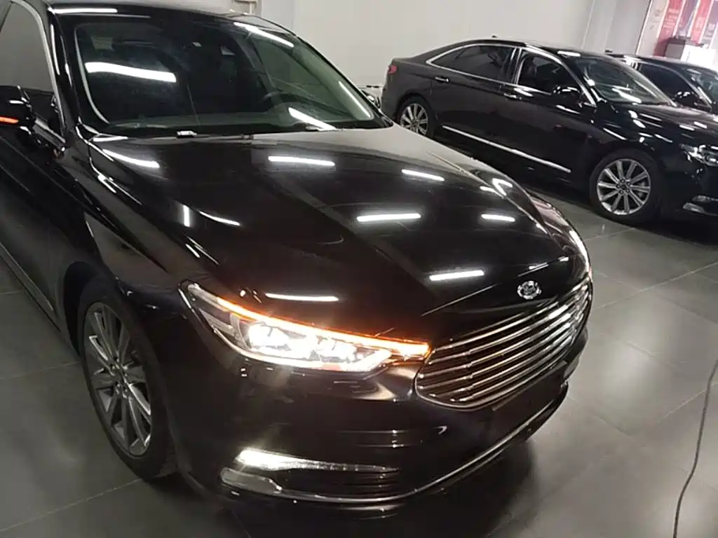 Ford Taurus 2021 — фото 3