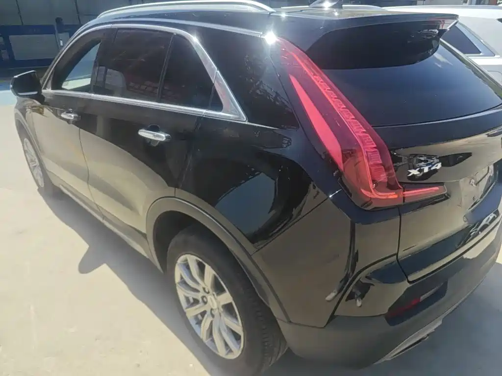 Cadillac XT4 2020 — фото 5