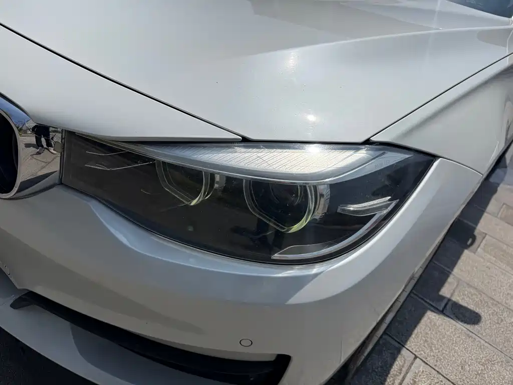 BMW 3 Series GT 2017 — фото 12