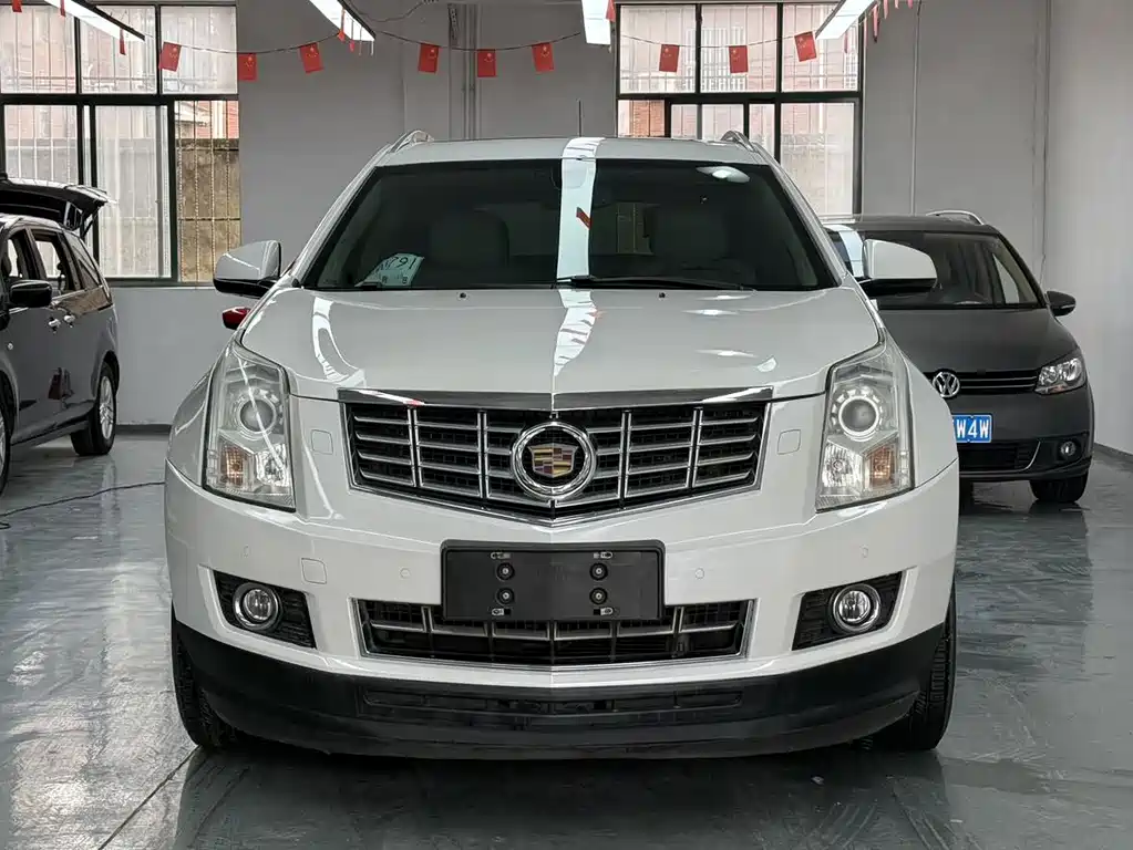 Cadillac SRX 2016 — фото 2