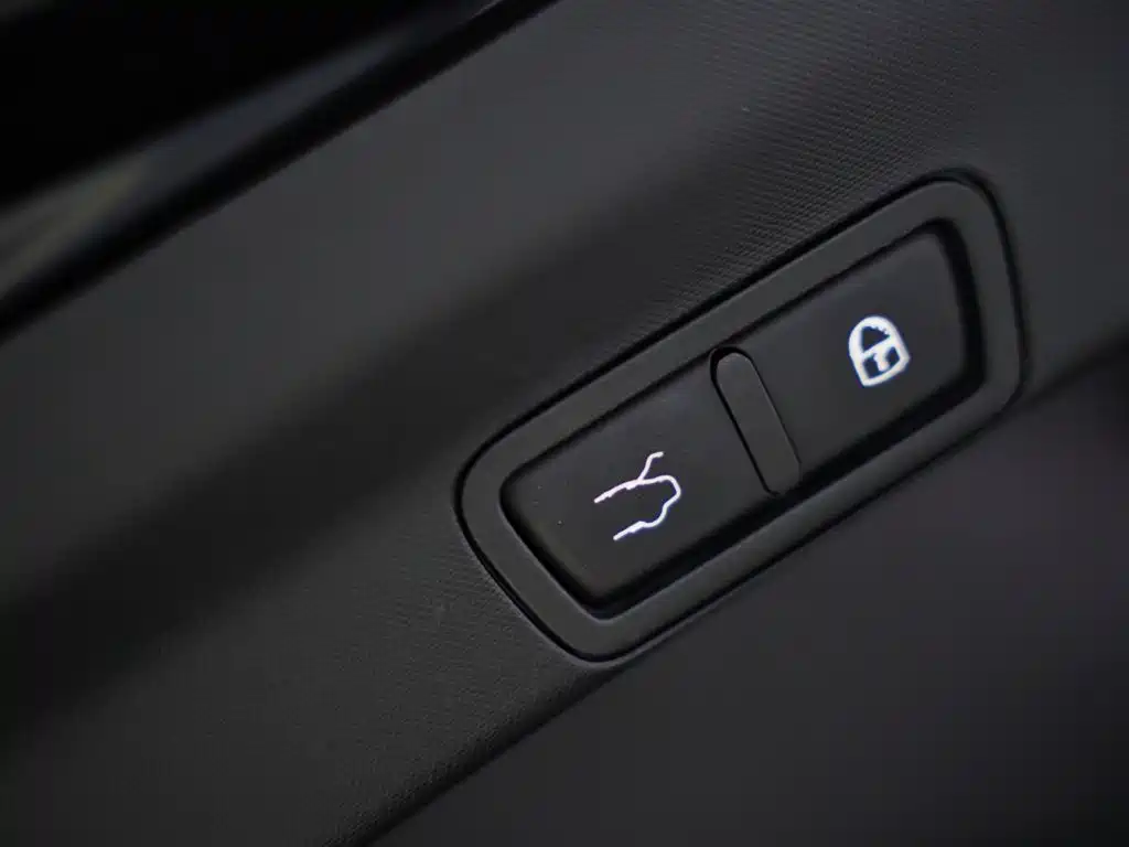 Alfa Romeo Stelvio 2018 — фото 40