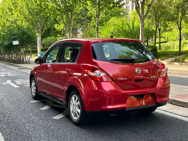 Nissan Tiida 2008