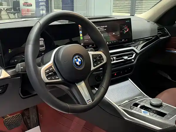 BMW i3 2024