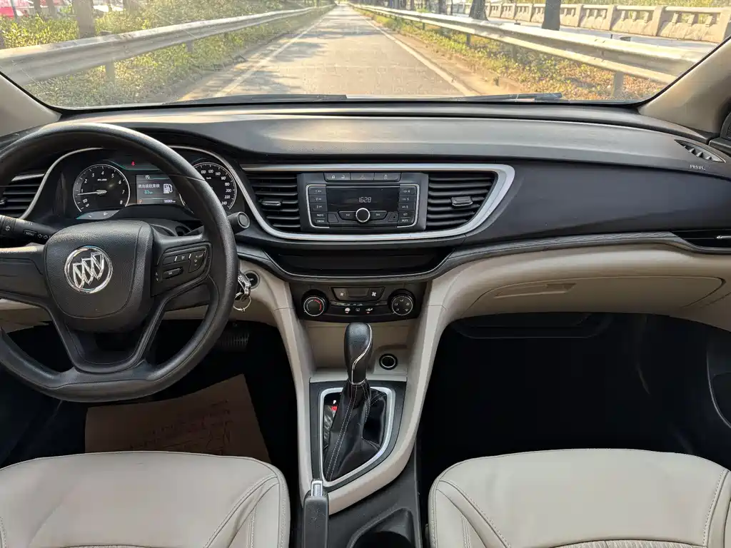 Buick Excelle 2017 — фото 7