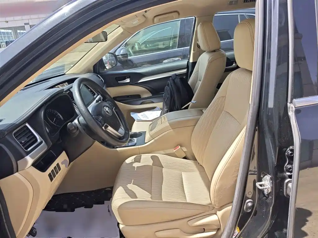 Toyota Highlander 2018 — фото 15