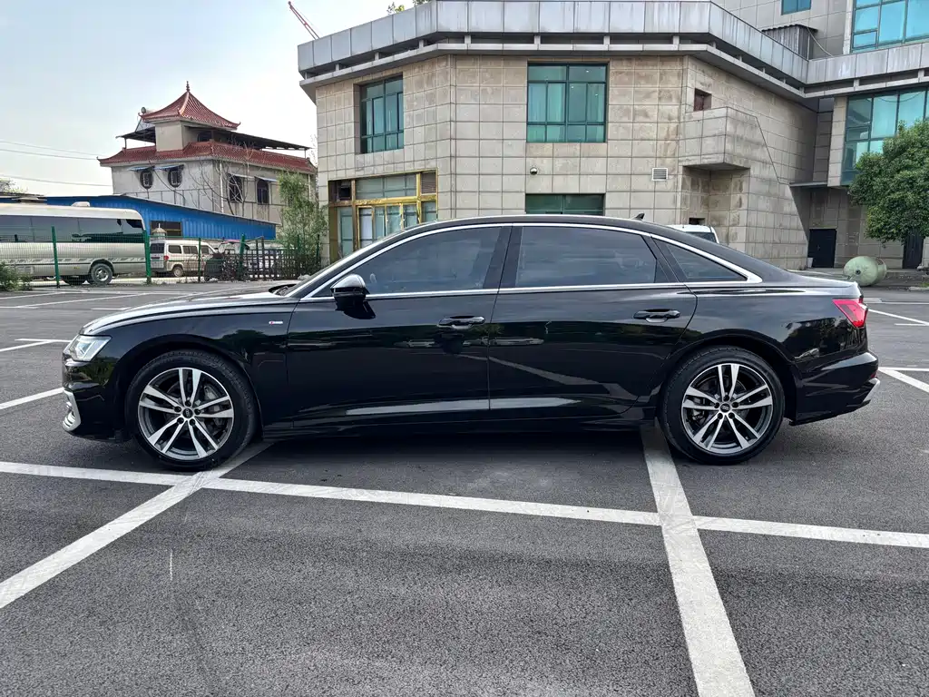 Audi A6L 2023 — фото 4